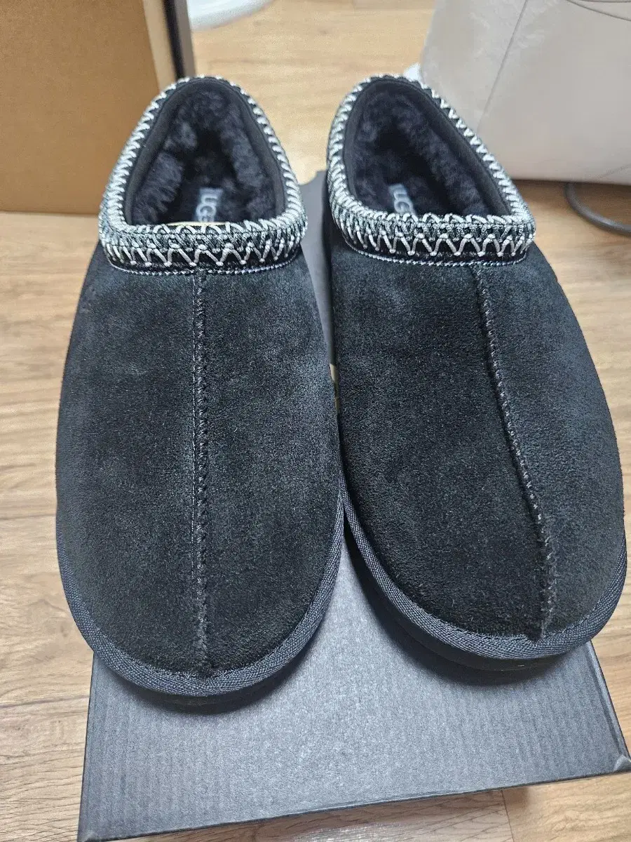 UGG Tasman 블랙 9 사이즈